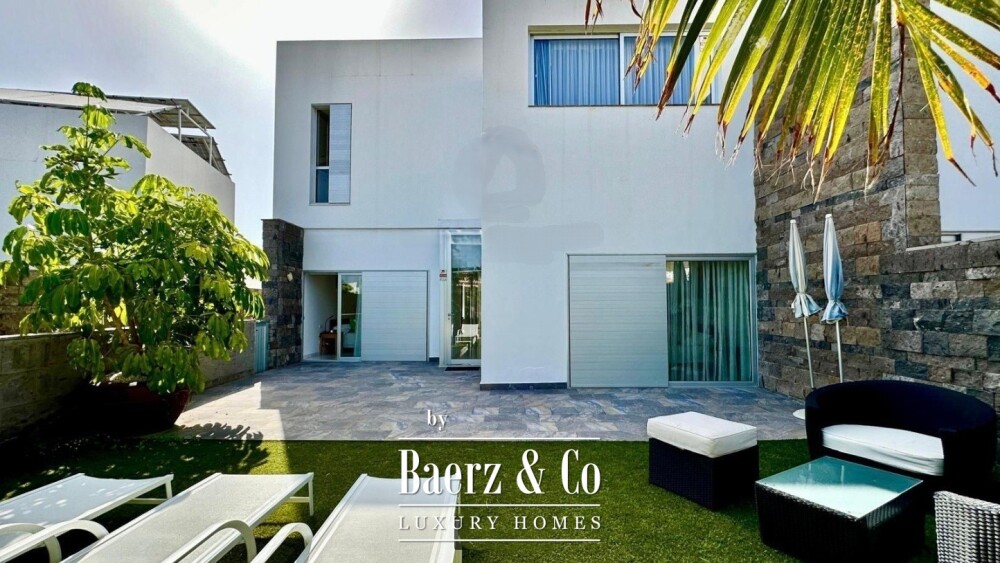 Exclusive villa in the El Duque area image
