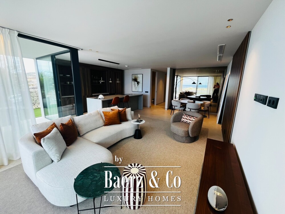 Penthouse with private pool & ocean views image