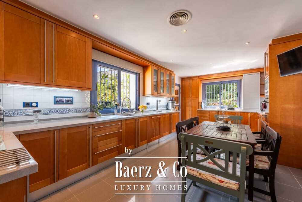 Beautiful luxury home in Sotogrande, Sotogrande Costa - Zona B image