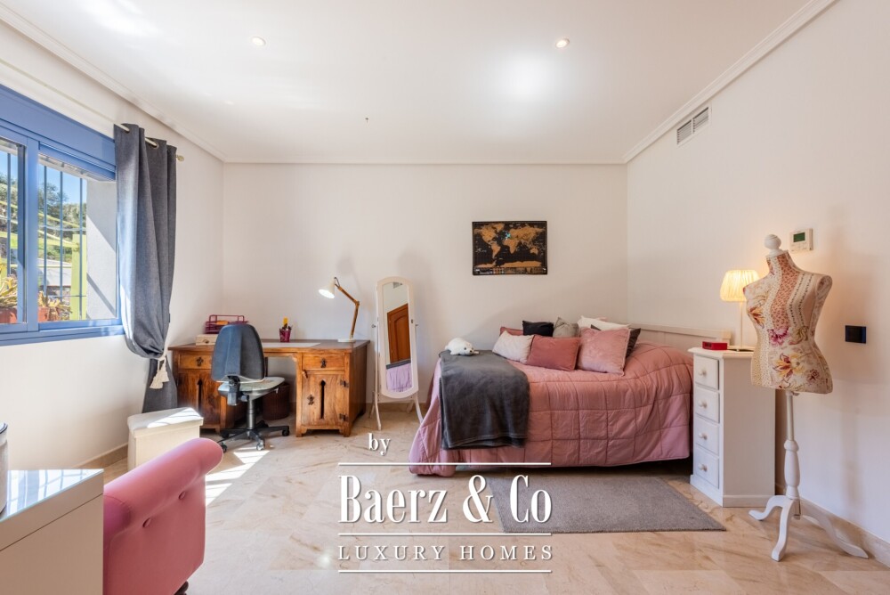 Beautiful luxury home in Sotogrande, Sotogrande Costa - Zona B image