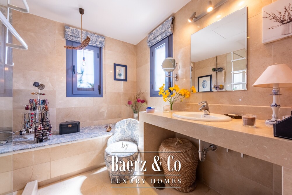 Beautiful luxury home in Sotogrande, Sotogrande Costa - Zona B image
