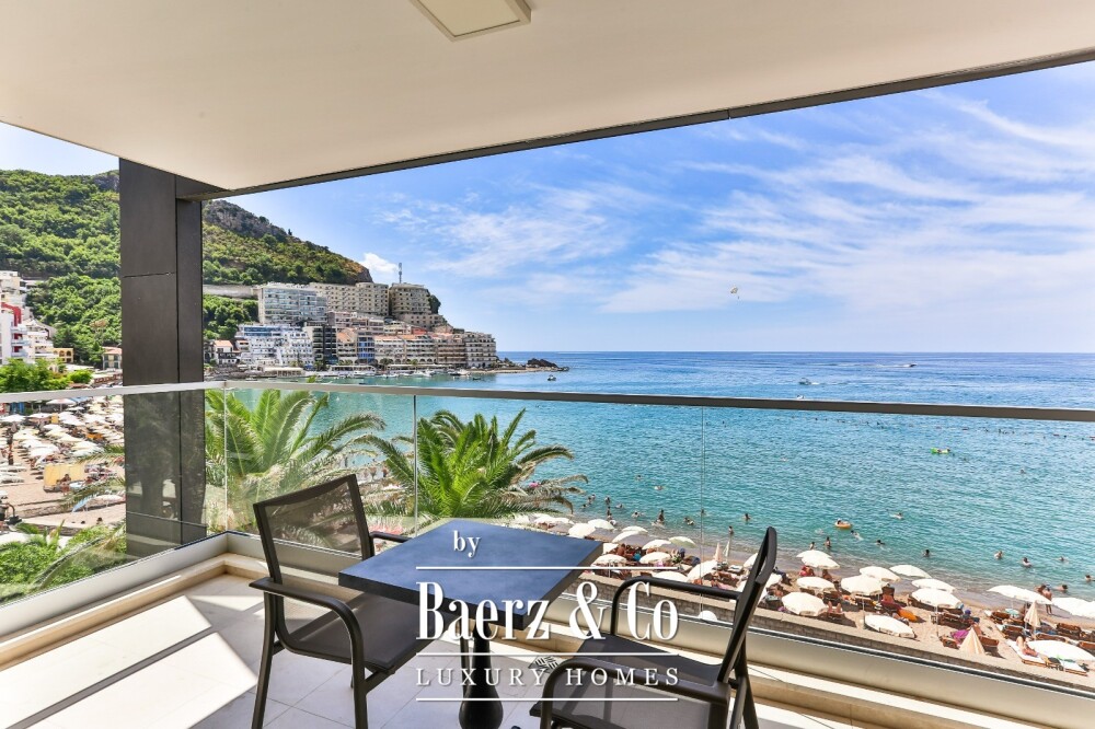 Spacious and Luxurious Apartment next to the Sea in Budva Municipality image