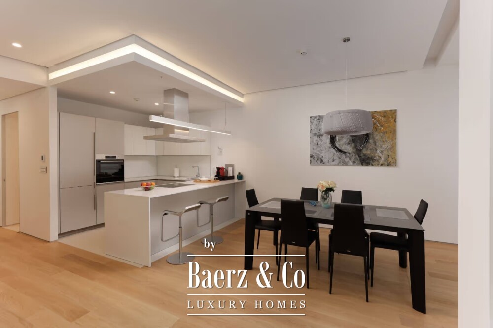Luxury Apartment in a 5* Hotel in Budva near the Sea image