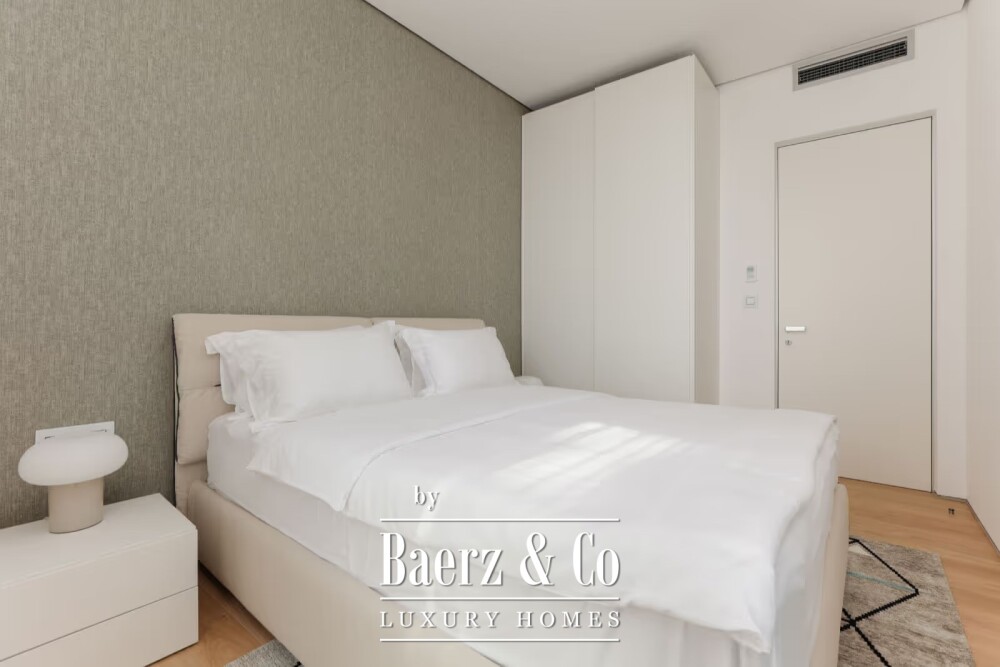Luxury Apartment in a 5* Hotel in Budva near the Sea image