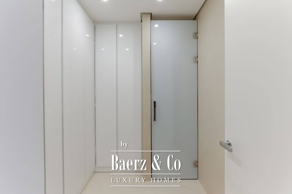 Luxury Apartment in a 5* Hotel in Budva near the Sea image