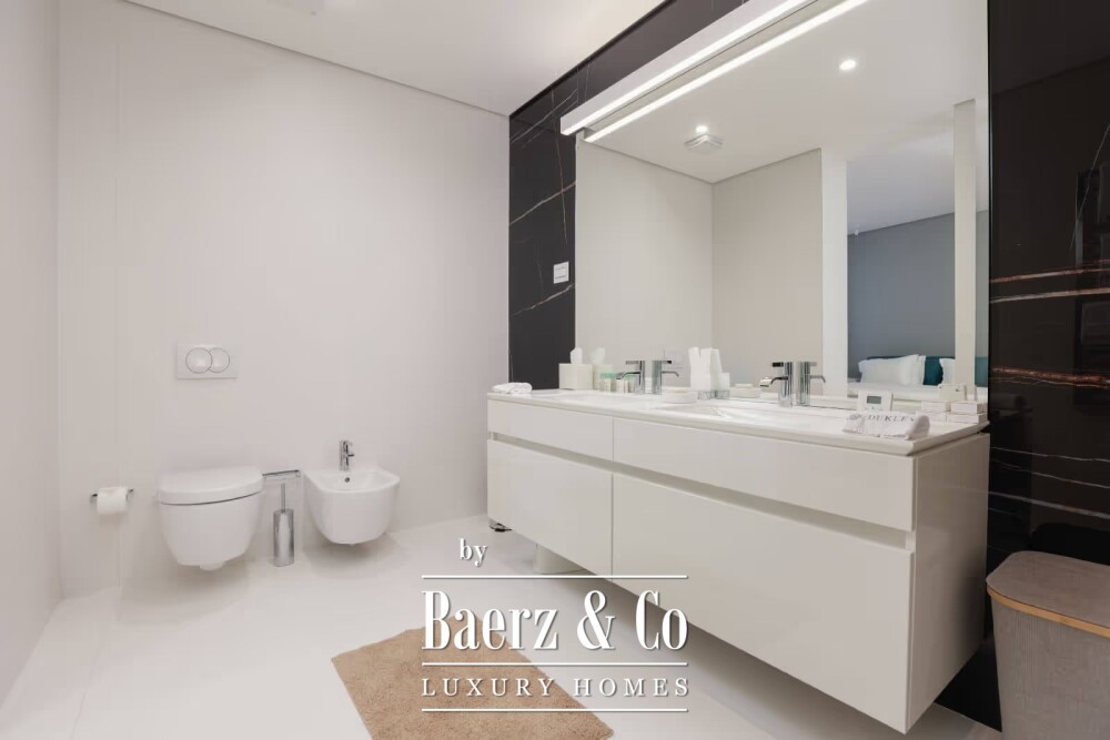 Luxury Apartment in a 5* Hotel in Budva near the Sea image