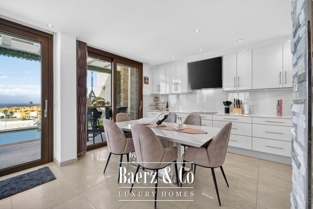 Exclusive Iuxury semi-detached villa with panoramic sea views image