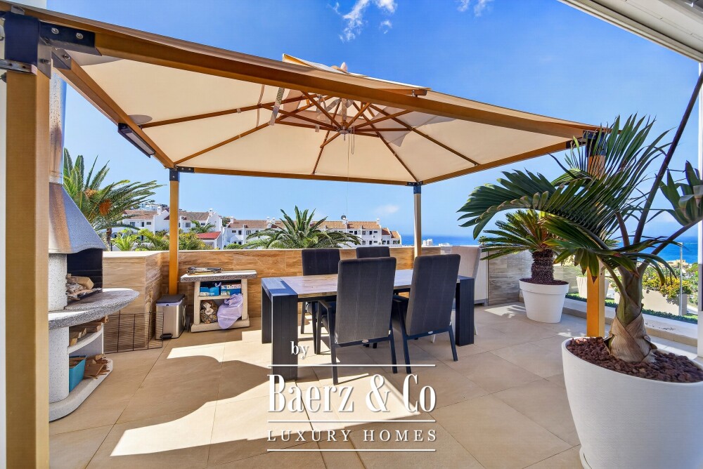 Exclusive Iuxury semi-detached villa with panoramic sea views image