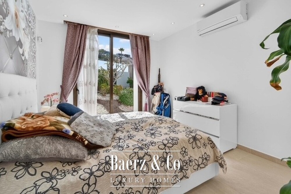 Exclusive Iuxury semi-detached villa with panoramic sea views image