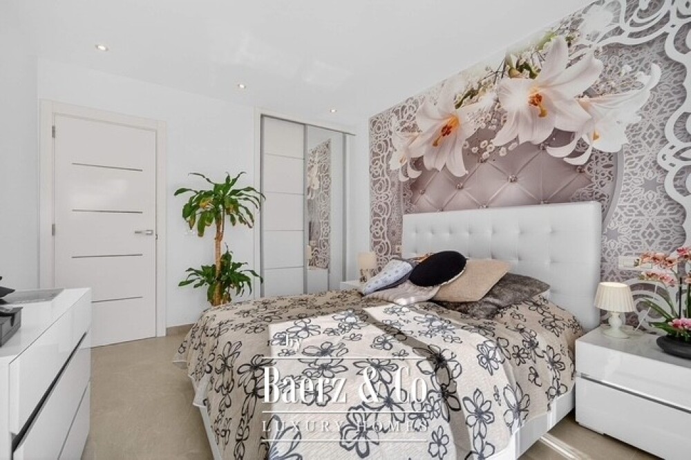 Exclusive Iuxury semi-detached villa with panoramic sea views image