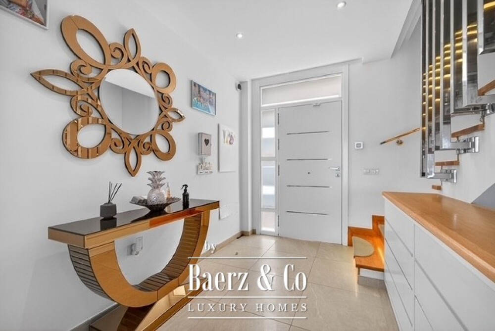 Exclusive Iuxury semi-detached villa with panoramic sea views image