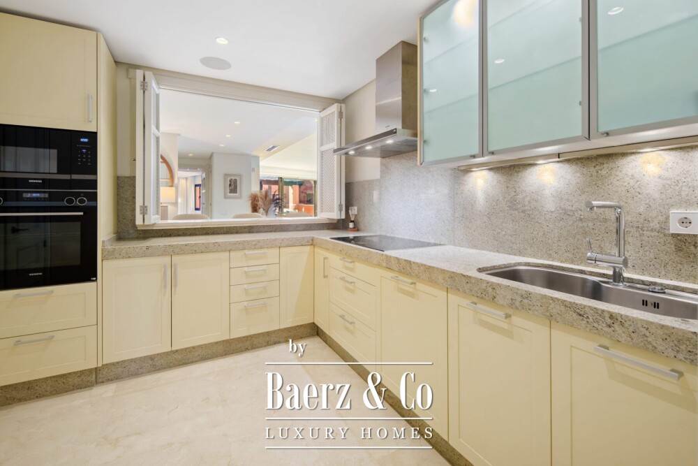 Penthouse - Marbella East - Ref: 8717 image