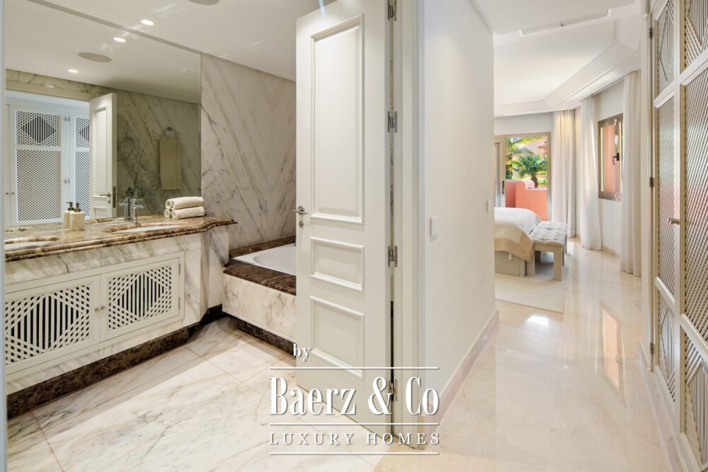 Penthouse - Marbella East - Ref: 8717 image
