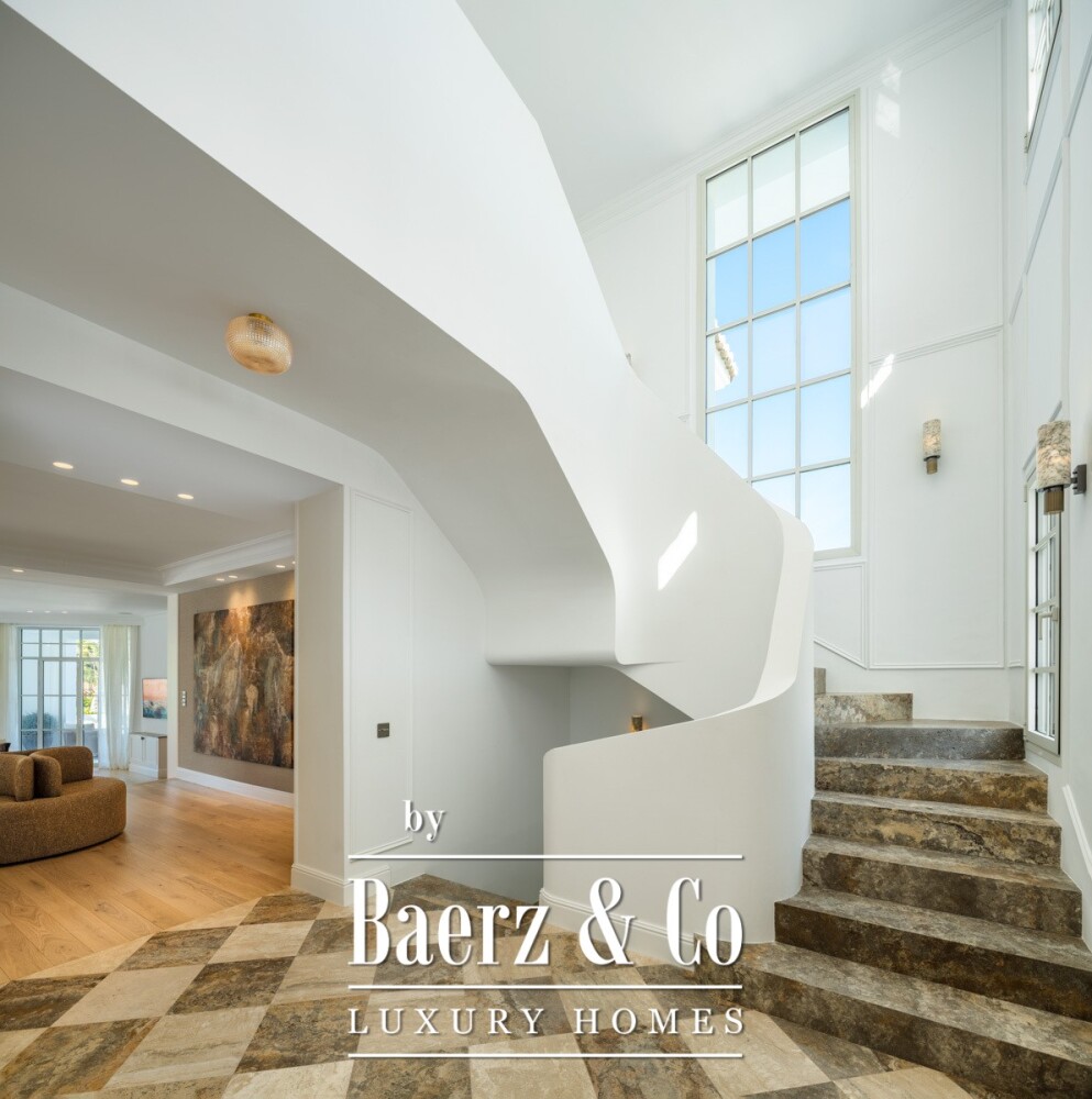Villa - Nueva Andalucia - Marbella - Ref: 8724 image