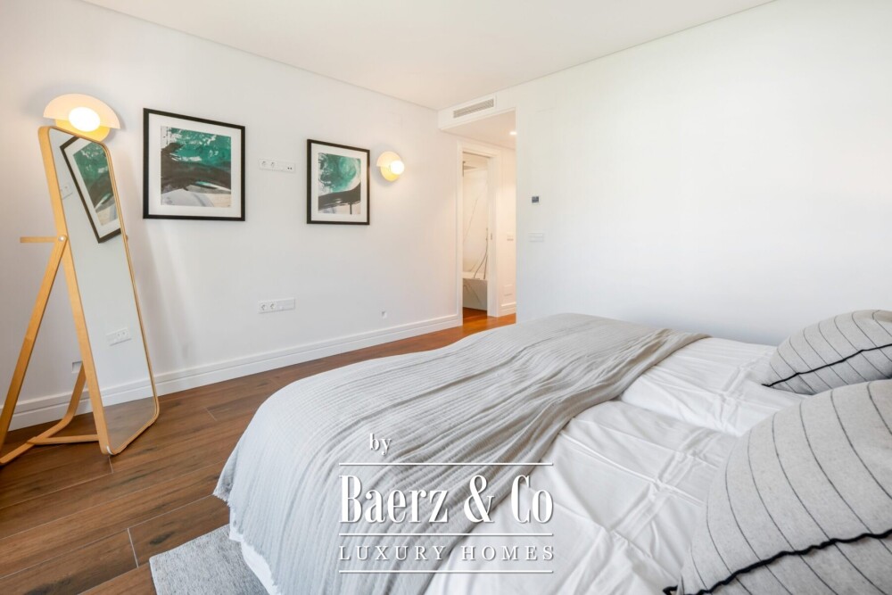 Apartment - Golden Mile - Marbella - Ref: 8726 image