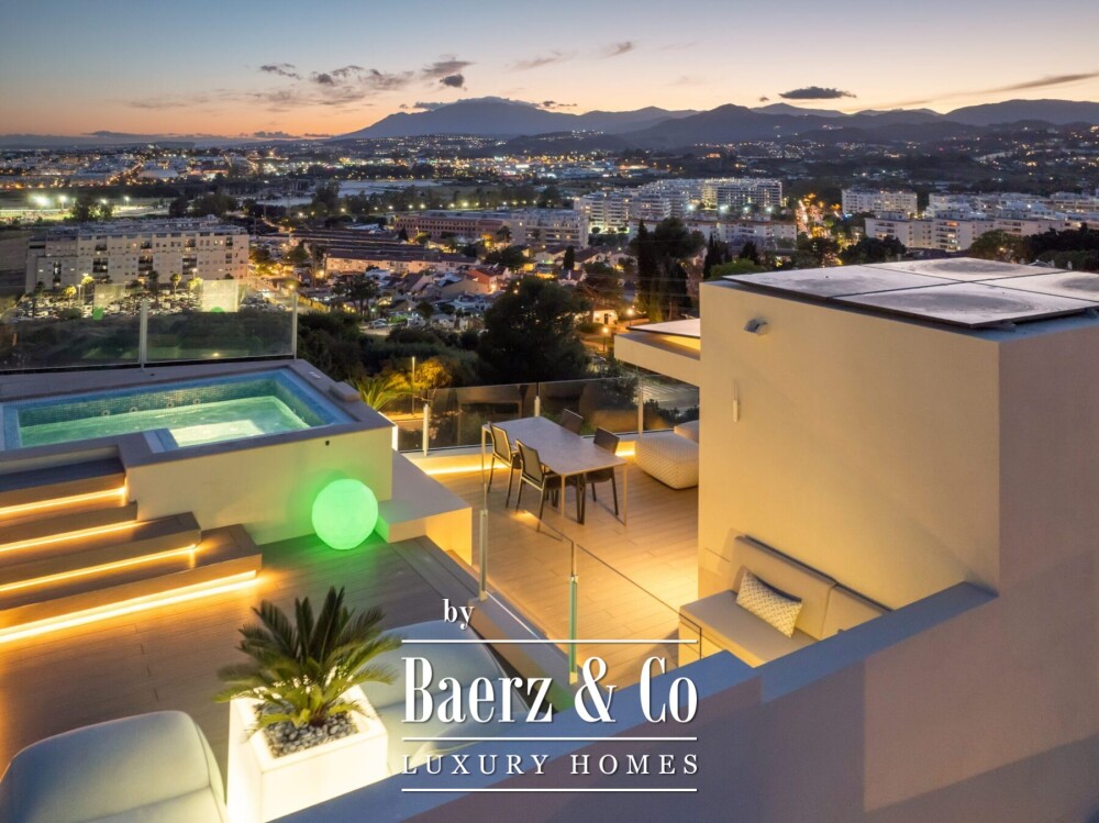 Villa - Nueva Andalucia - Marbella - Ref: 8728 image
