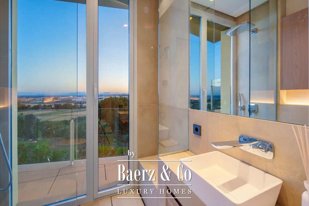 Villa - Nueva Andalucia - Marbella - Ref: 8728 image