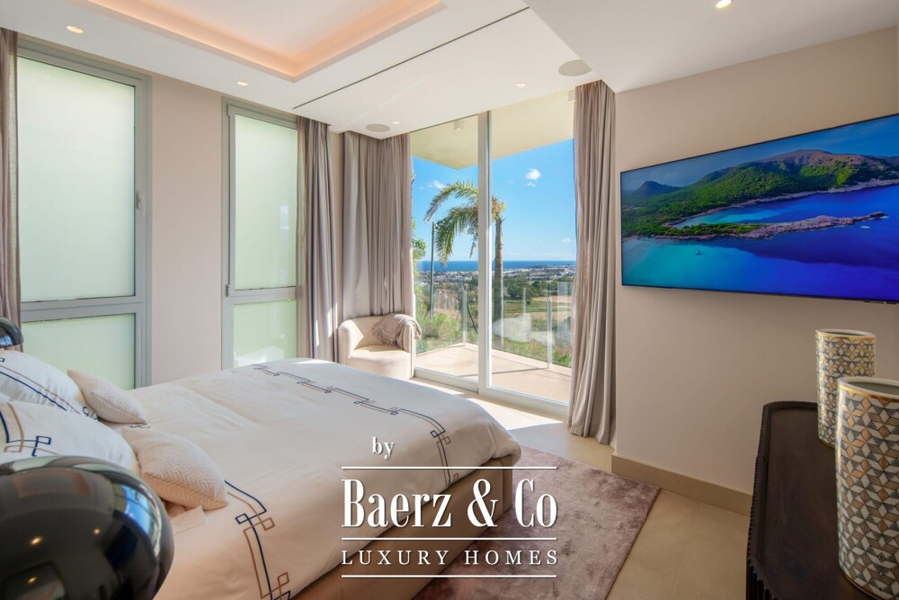 Villa - Nueva Andalucia - Marbella - Ref: 8728 image