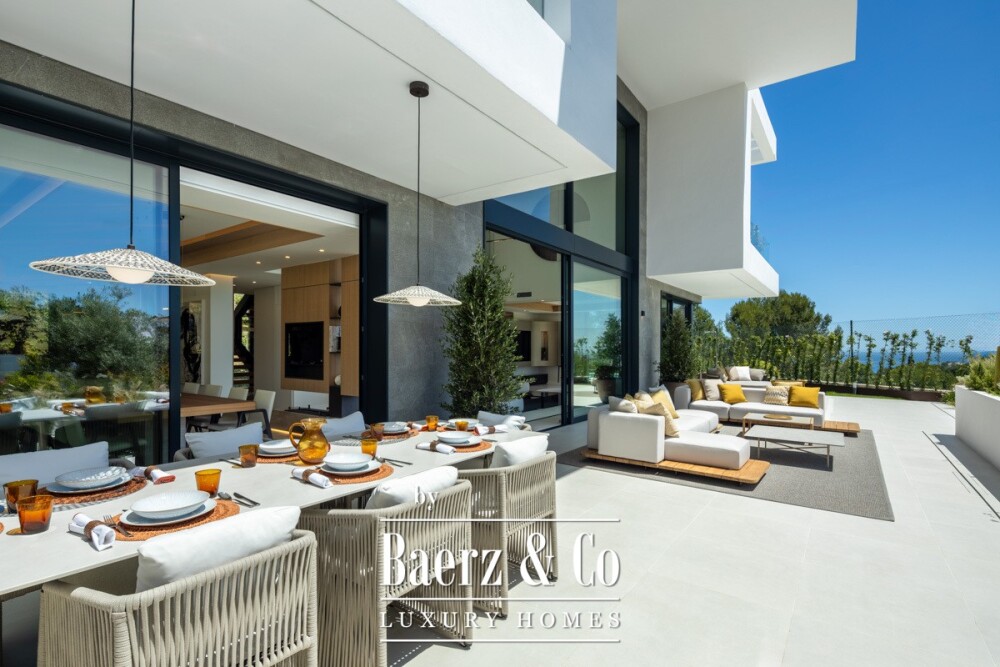 Villa - Marbella East - Ref: 8731 image