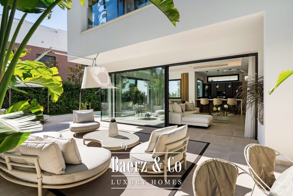 Villa - Sierra Blanca - Golden Mile - Marbella - Ref: 8733 image