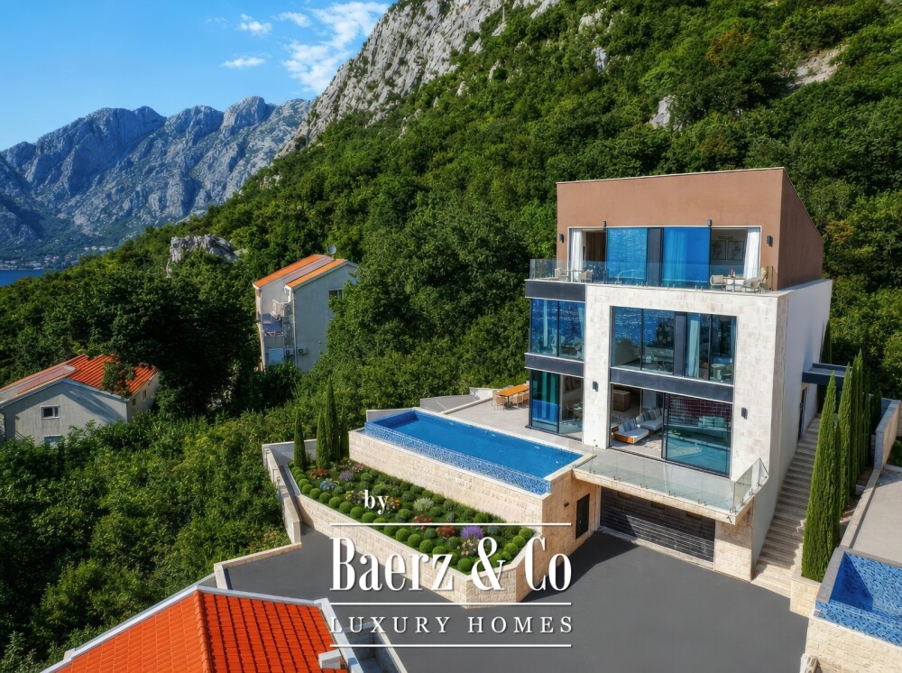 Luxurious VIlla in Kotor with a Sea View and a Pool image