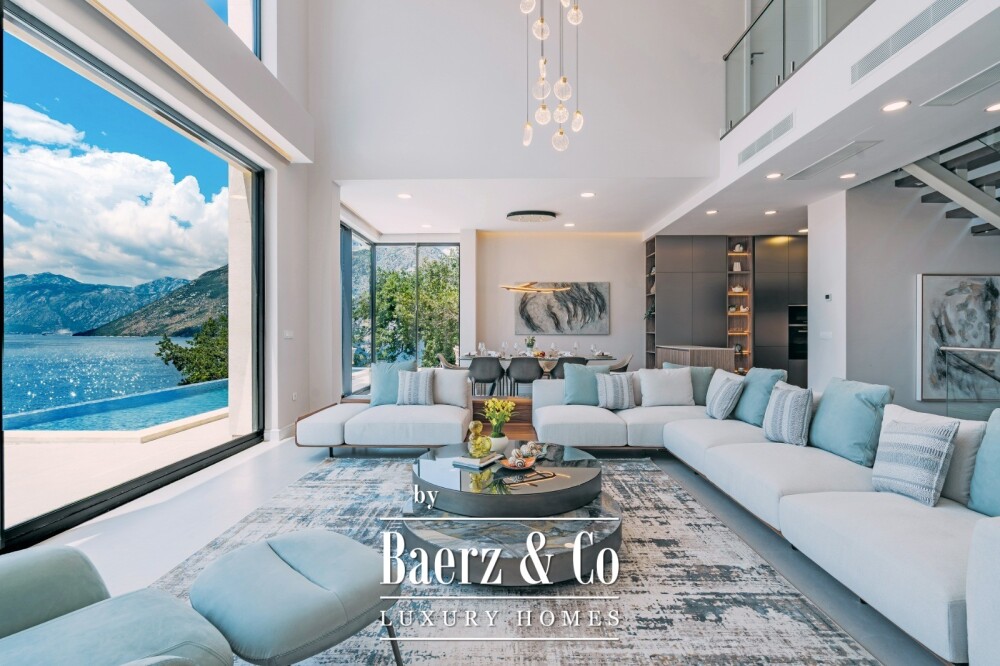 Luxurious VIlla in Kotor with a Sea View and a Pool image