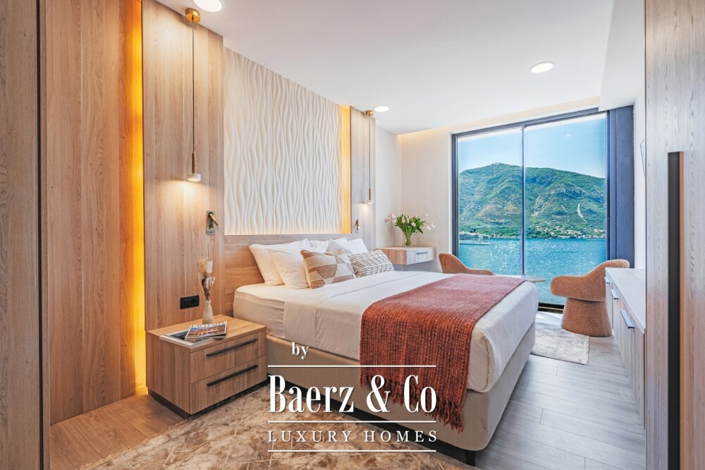 Luxurious VIlla in Kotor with a Sea View and a Pool image