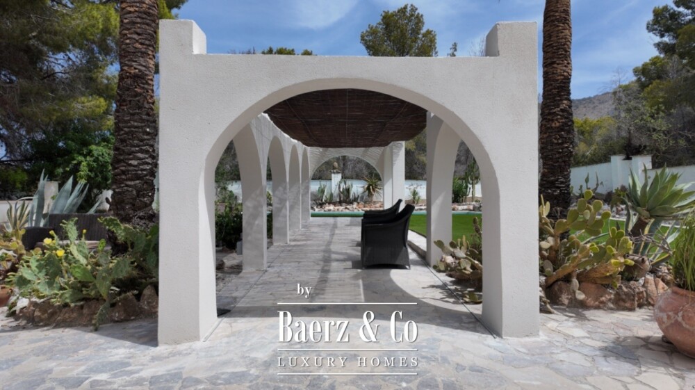 Beautiful luxury home in Albir image