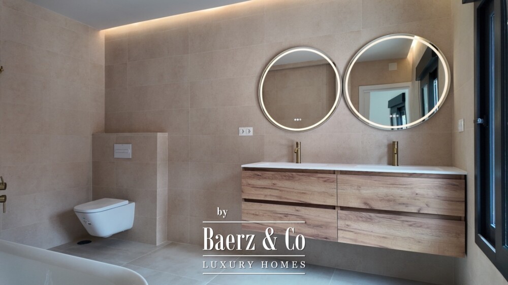 Beautiful luxury home in Albir image