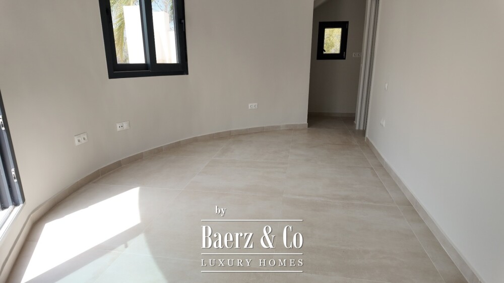 Beautiful luxury home in Albir image
