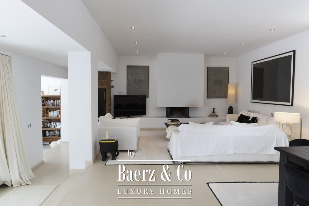 Beautiful villa next so Santa Gertrudis image
