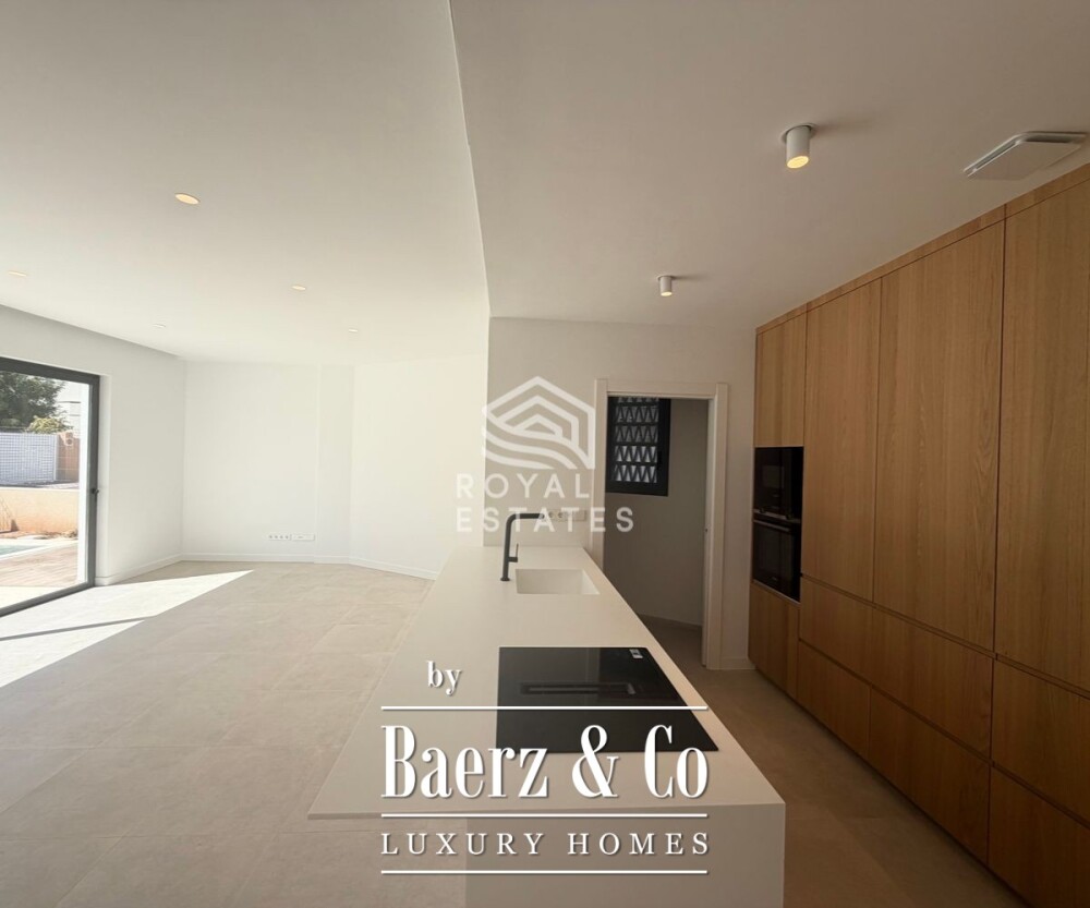 Beautiful luxury home in Jesus image