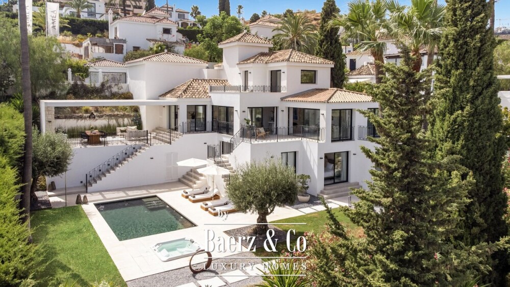 Villa - Nueva Andalucia - Marbella - Ref: 8737 image