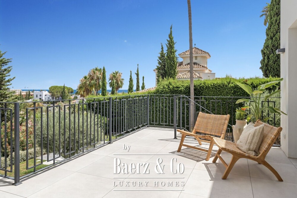Villa - Nueva Andalucia - Marbella - Ref: 8737 image