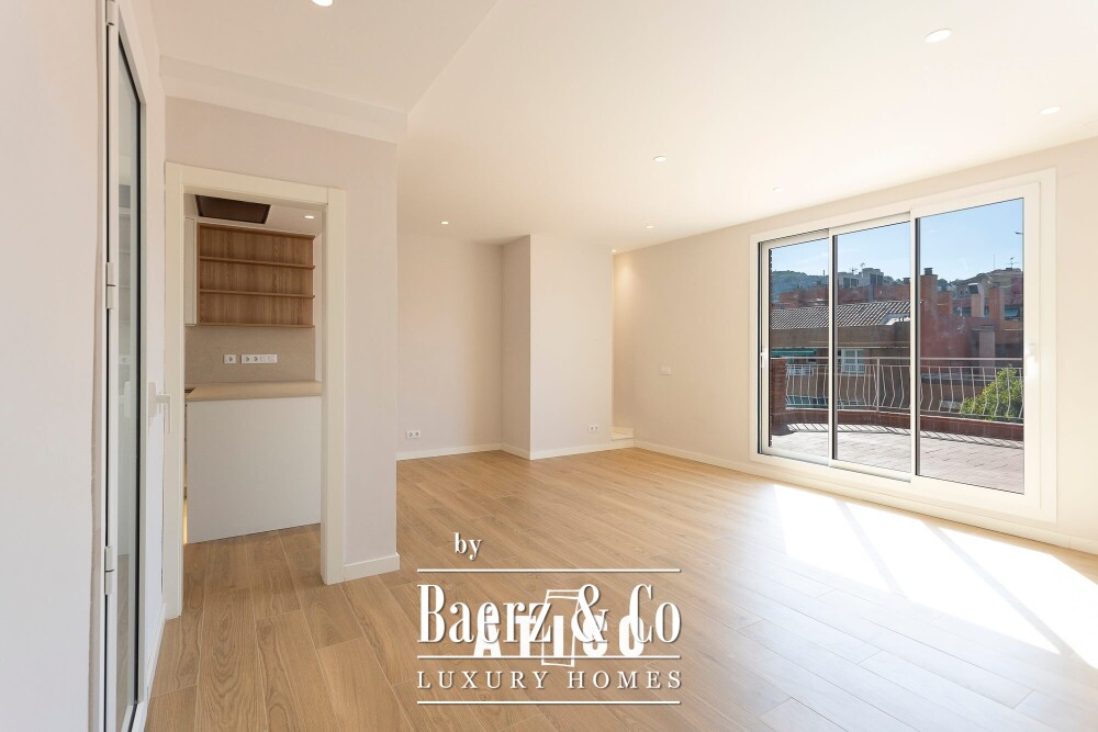 Penthouse for sale in Guinardó image