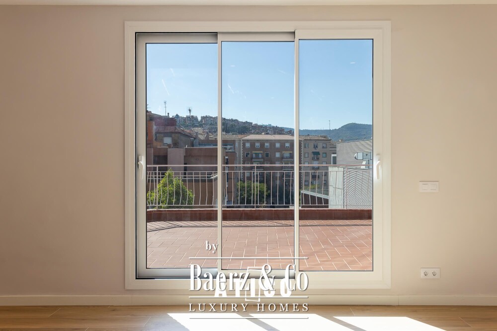 Penthouse for sale in Guinardó image