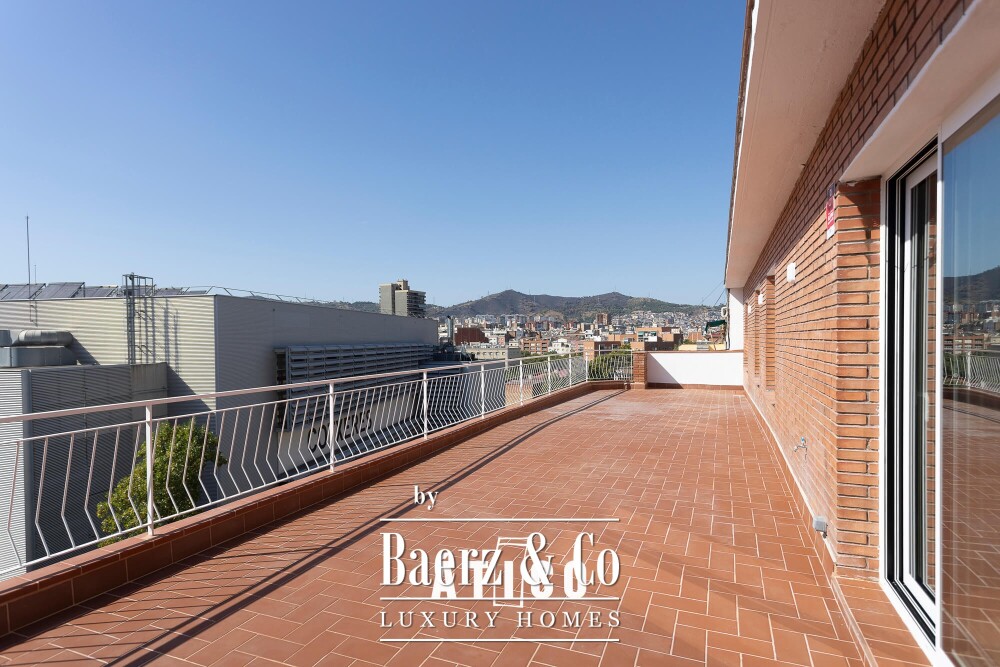 Penthouse for sale in Guinardó image