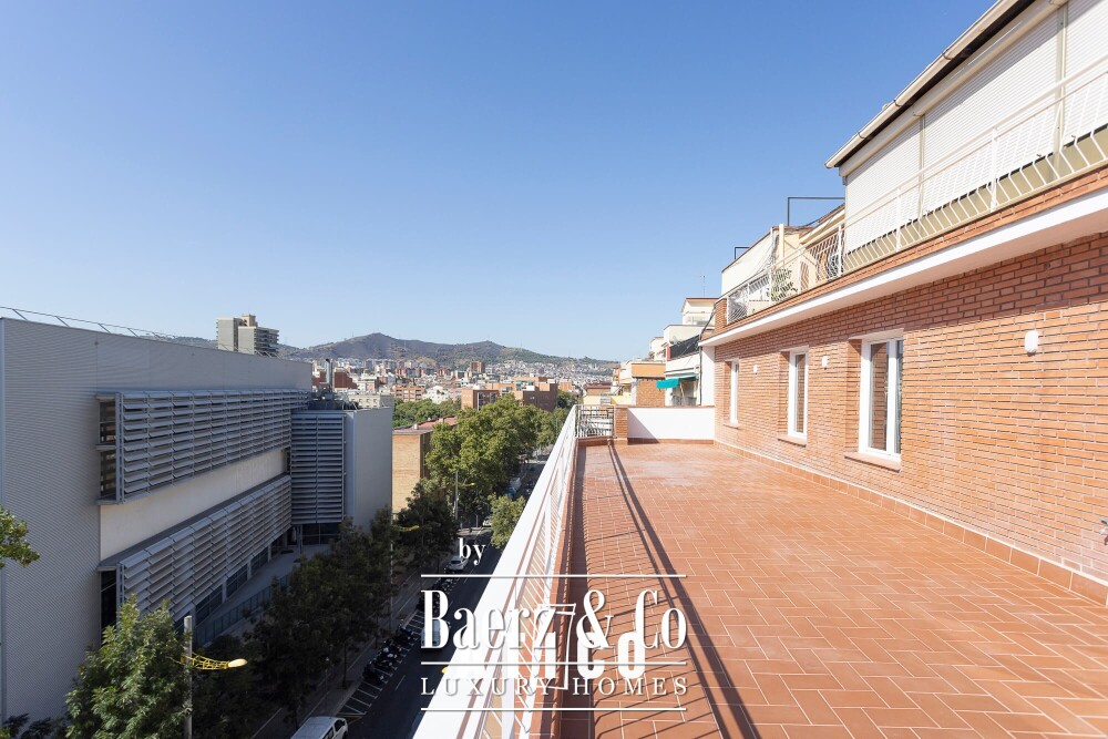 Penthouse for sale in Guinardó image