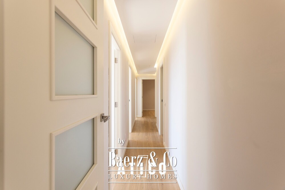 Penthouse for sale in Guinardó image