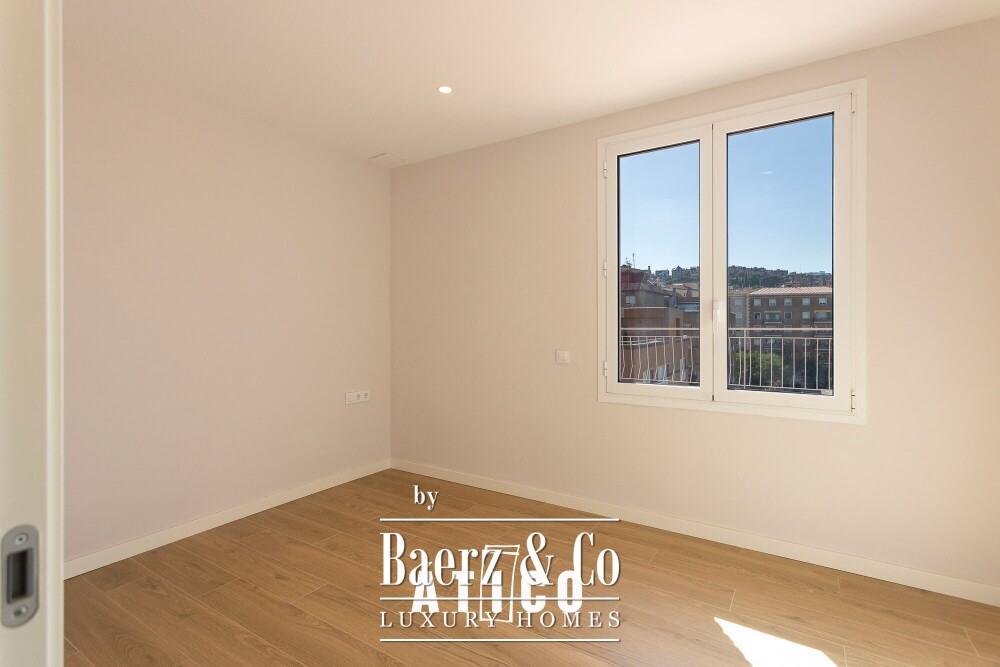 Penthouse for sale in Guinardó image
