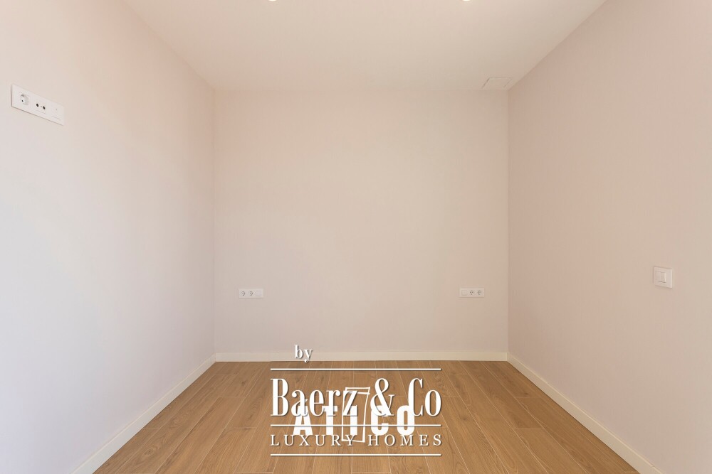 Penthouse for sale in Guinardó image