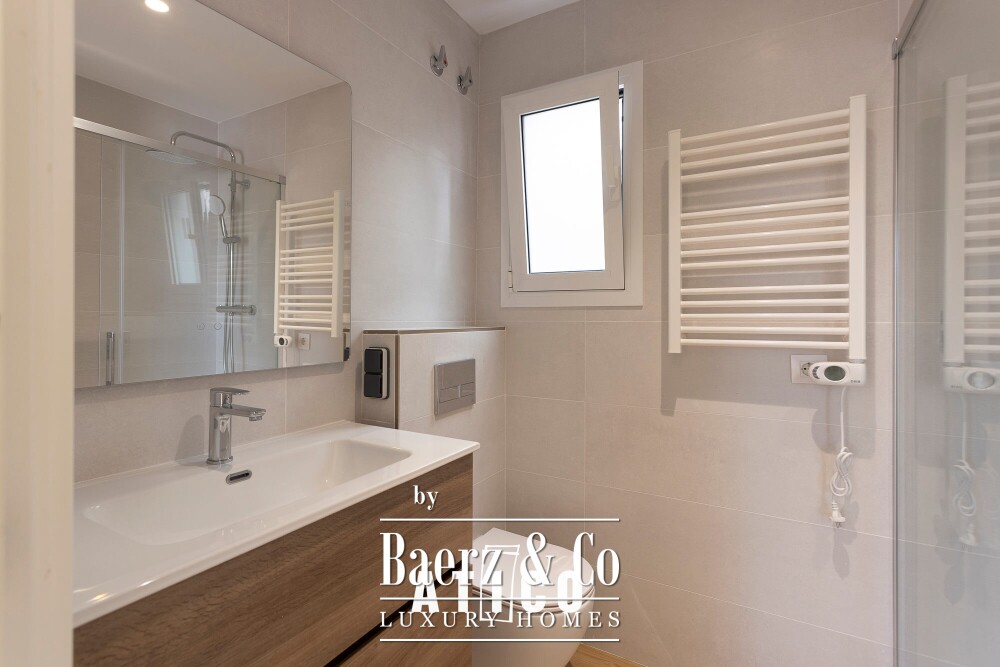 Penthouse for sale in Guinardó image
