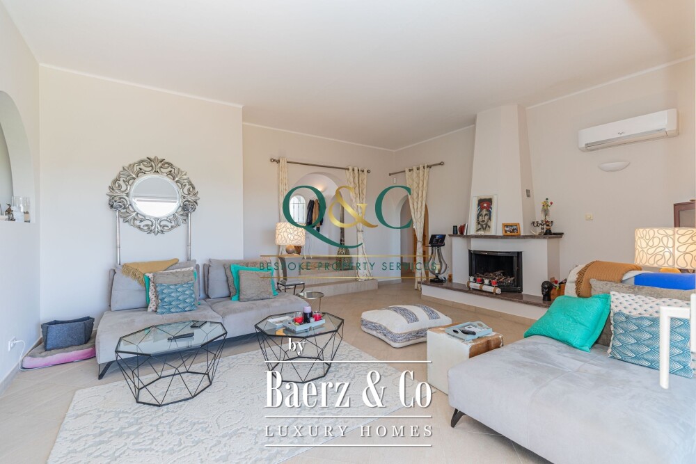 Beautiful luxury home in Santa Bárbara de Nexe, Santa Bárbara de Nexe image