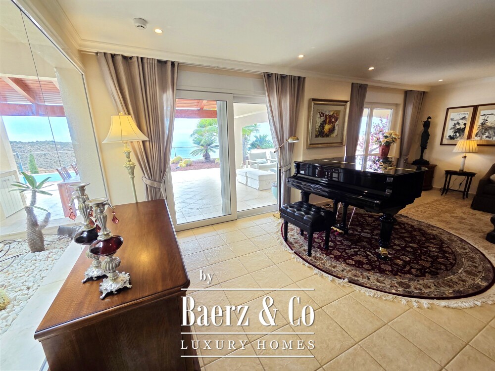 Exclusive villa situated in prestigious residential area Tenerife image