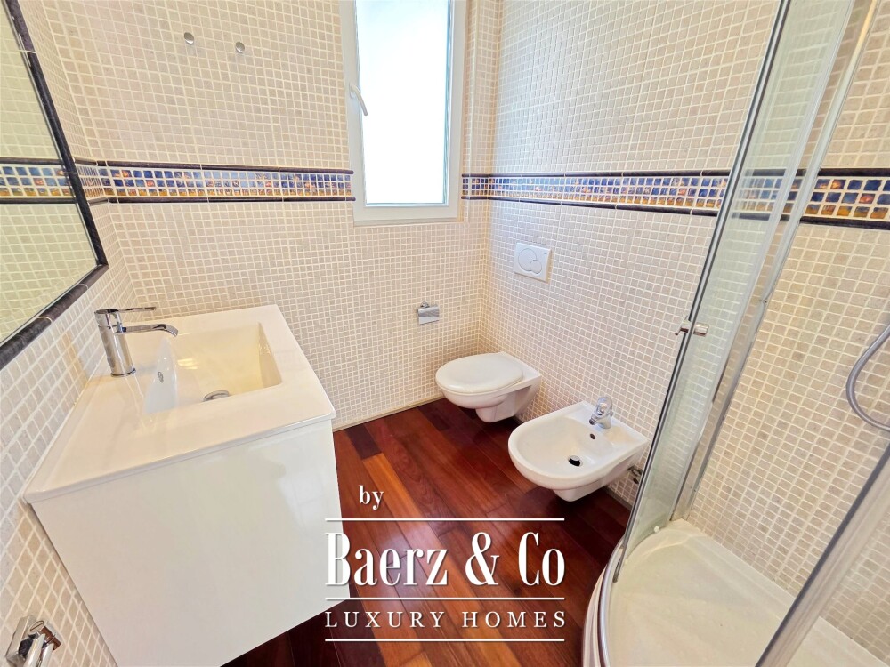 Exclusive villa situated in prestigious residential area Tenerife image