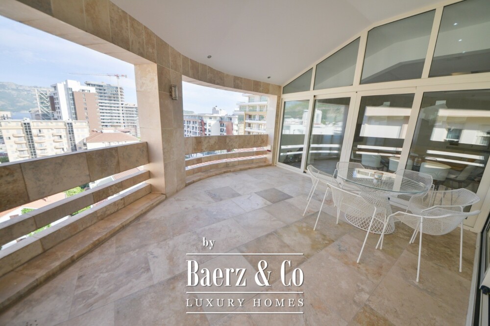 Luxury Three-Bedroom Apartment with Garage in Budva Center image