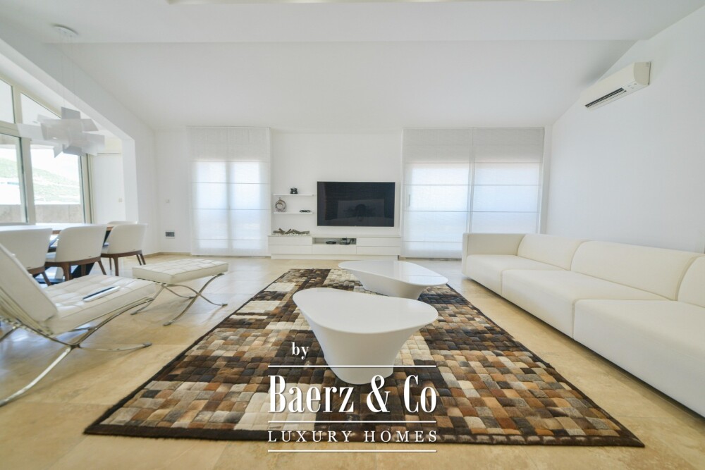 Luxury Three-Bedroom Apartment with Garage in Budva Center image