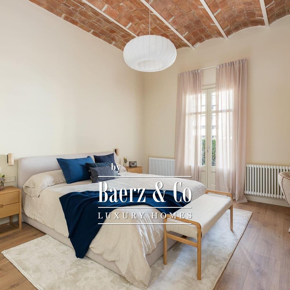 EXCLUSIVE RENOVATED RESIDENCE IN THE QUADRAT D OR · €1,790,000 image