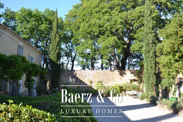 photo 18 Historic manor house overlooking Mont Ventoux