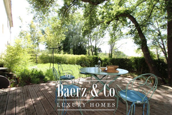 photo 28 Historic manor house overlooking Mont Ventoux